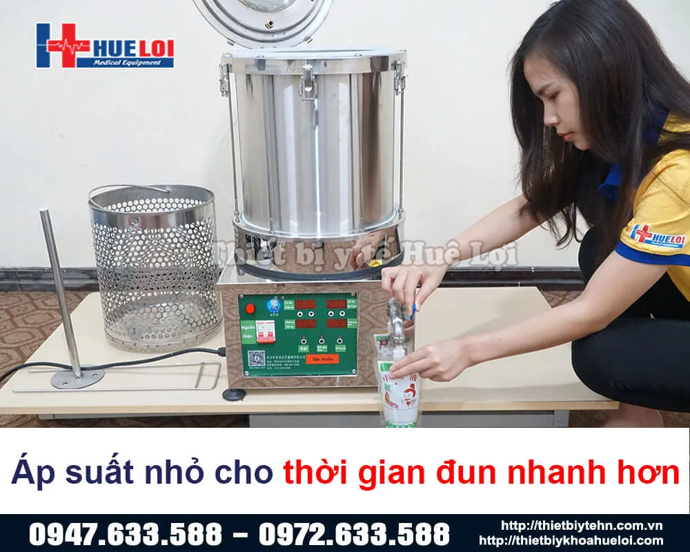 Hình ảnh thực tế chiết rót từ nồi sắc thuốc áp suất nhỏ