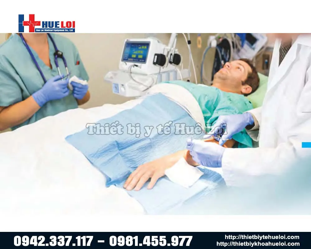 Phẫu thuật xử lí vết thương bằng máy caremaster