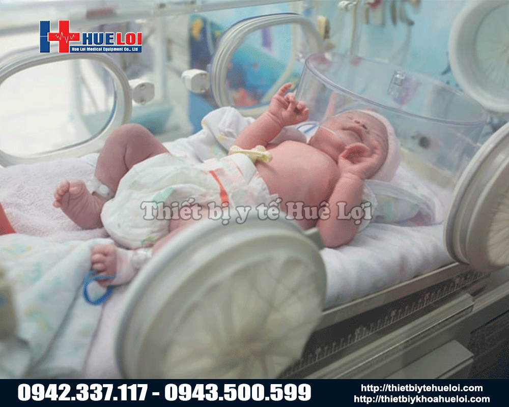 Chăm sóc trẻ sơ sinh bằng nôi sưởi yp 2000