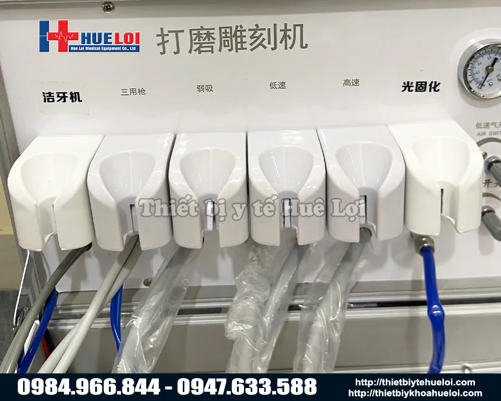 Gi&aacute; treo tay cầm vali nha khoa di động