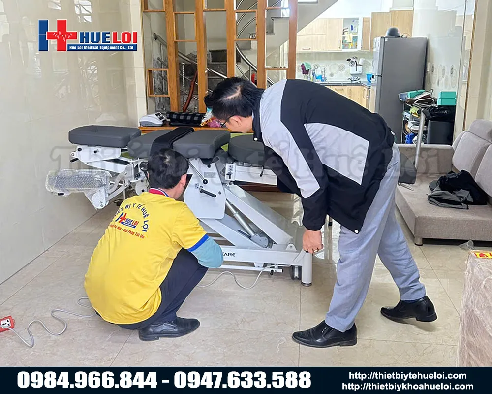 B&agrave;n giao giường nắn chỉnh cột sống to&agrave;n th&acirc;n cao cấp el07 cho ph&ograve;ng kh&aacute;m